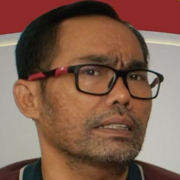 Andri Nadeak di film Agak Laen