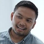 Raja Ghifar sebagai Marketing Agent Home Sweet Loan